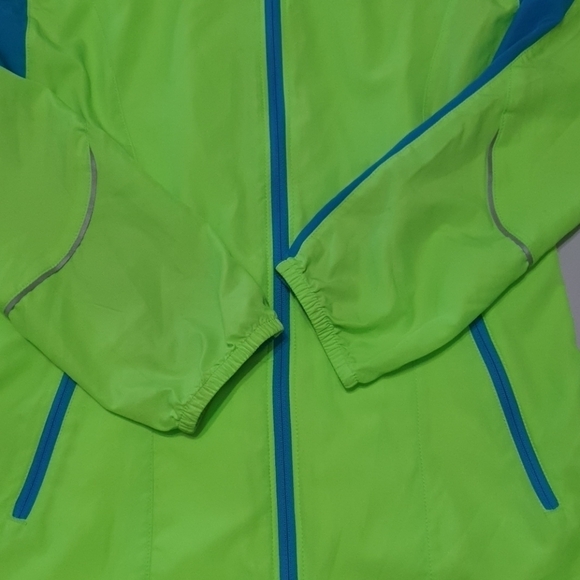 The North face Neon Green Lightweight Jacket - Picture 8 of 10
